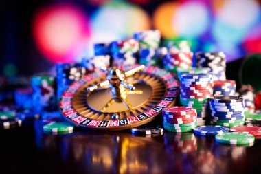 Live dealer table with multi-camera feed